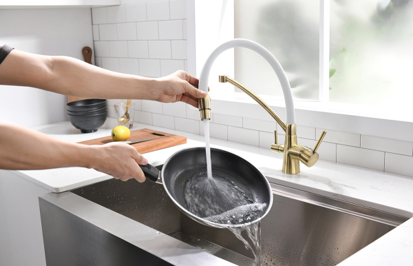 Paulmark Смеситель для кухни SIEGEN, бронза/белый, 213111-BrW