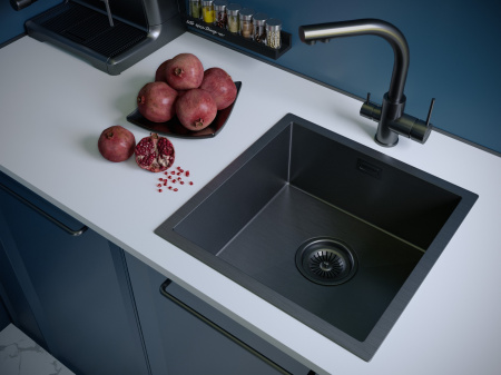 Paulmark Смеситель для кухни ESSEN, PVD, вороненая сталь, 213011-GM